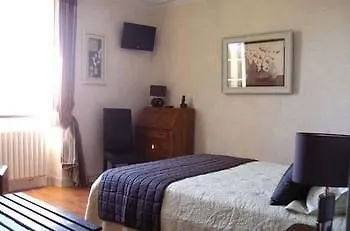 De La Pagezie 3*